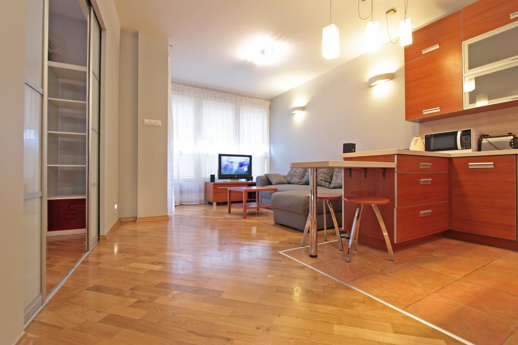 Warsaw City Apartments Екстер'єр фото