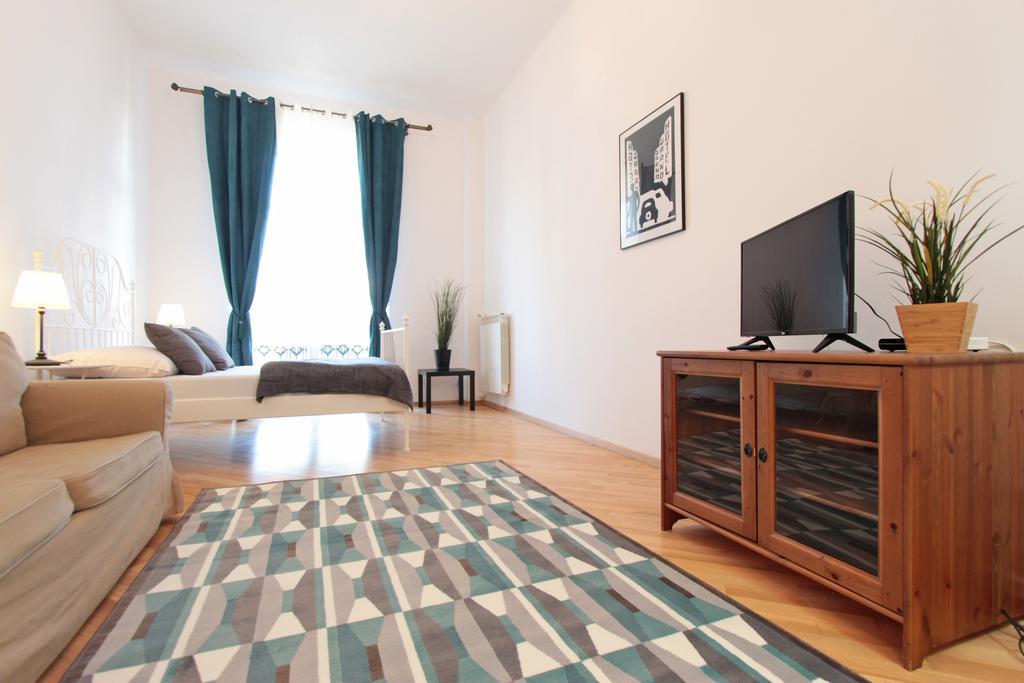Warsaw City Apartments Екстер'єр фото
