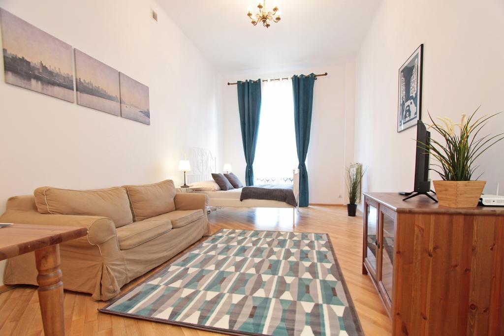 Warsaw City Apartments Екстер'єр фото