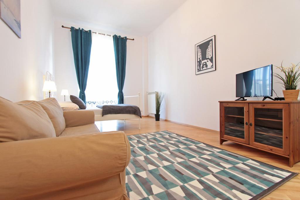 Warsaw City Apartments Екстер'єр фото
